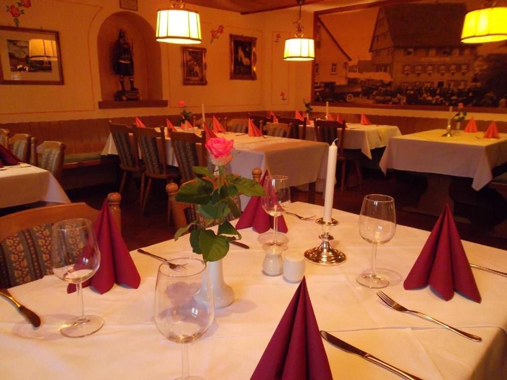 Gasthaus Hotel Zum Kreuz Штеттен-ам-Кальтен-Маркт Экстерьер фото